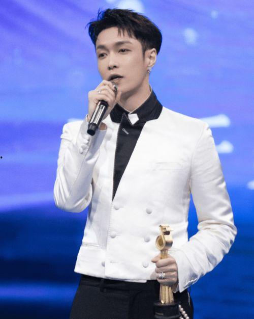 娱乐圈为什么频出绯闻